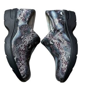 Align Indya Leather Pink, Blue & Black Leather Snakeskin Clogs